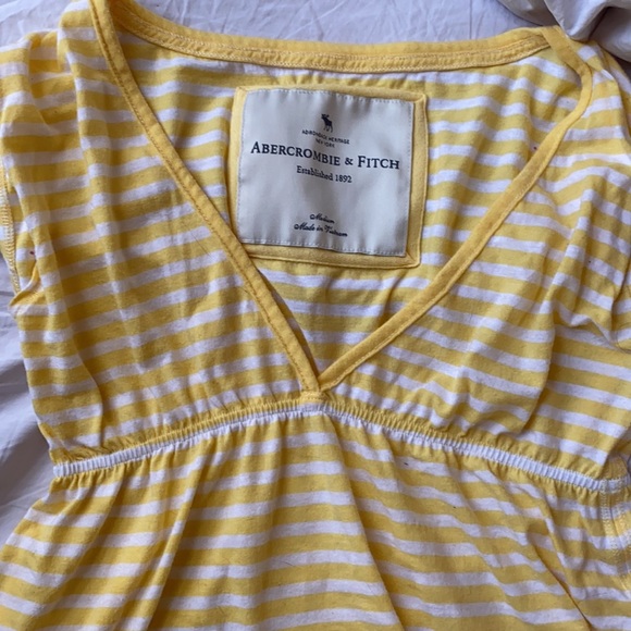 Like new Abercrombie yellow babydoll top - Picture 2 of 3